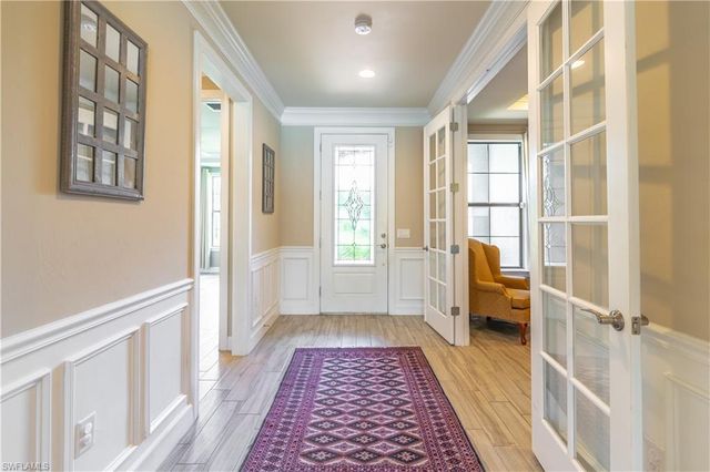 7247 Clamshell LN, Naples, FL 34114