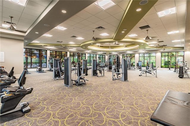 7247 Clamshell LN, Naples, FL 34114