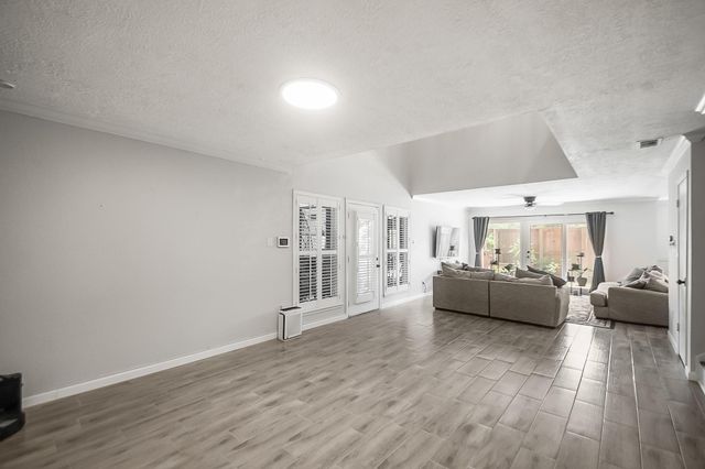 62 Chervil Common, Lake Jackson, TX 77566