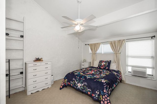 62 Chervil Common, Lake Jackson, TX 77566