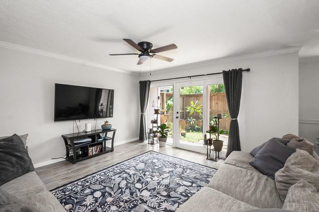 62 Chervil Common, Lake Jackson, TX 77566