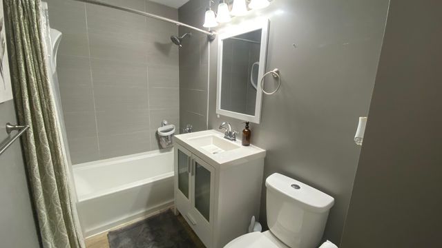 703 W North Street, Crown Point, IN 46307