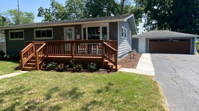703 W North Street, Crown Point, IN 46307