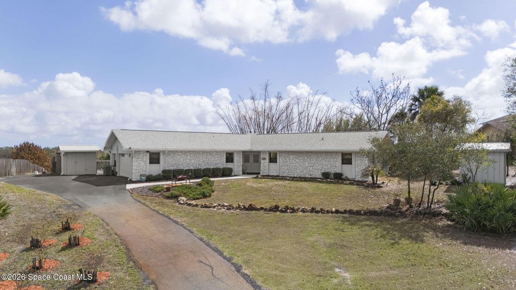 1505 S Carpenter Road, Titusville, FL 32796