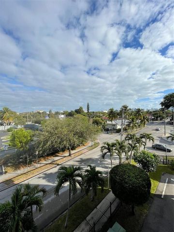 2500 SW 6th St 404, Miami, FL 33135