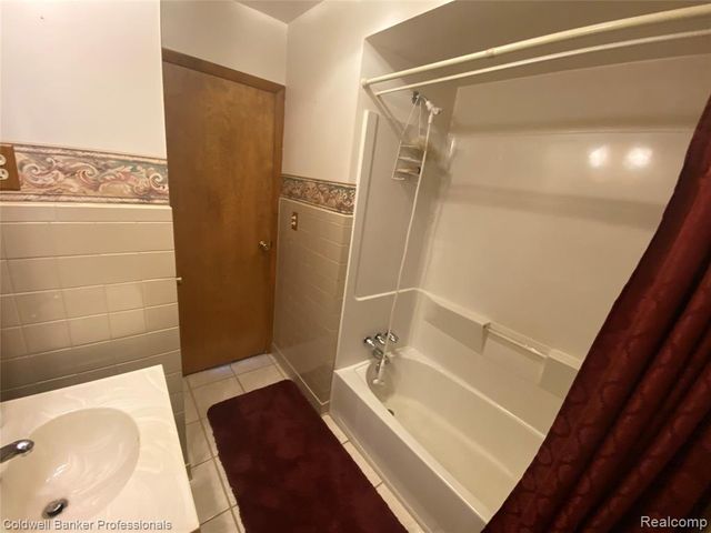 22665 Cloverlawn Street, Taylor, MI 48180
