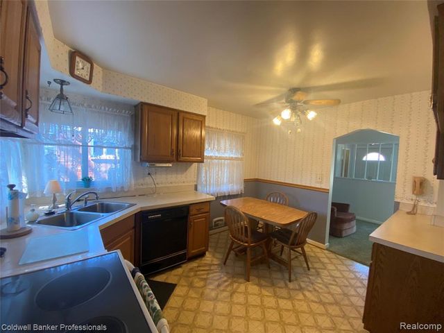 22665 Cloverlawn Street, Taylor, MI 48180