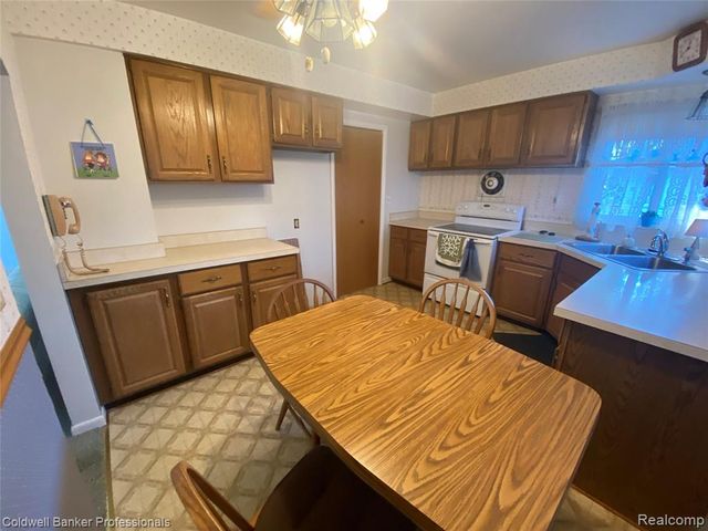 22665 Cloverlawn Street, Taylor, MI 48180