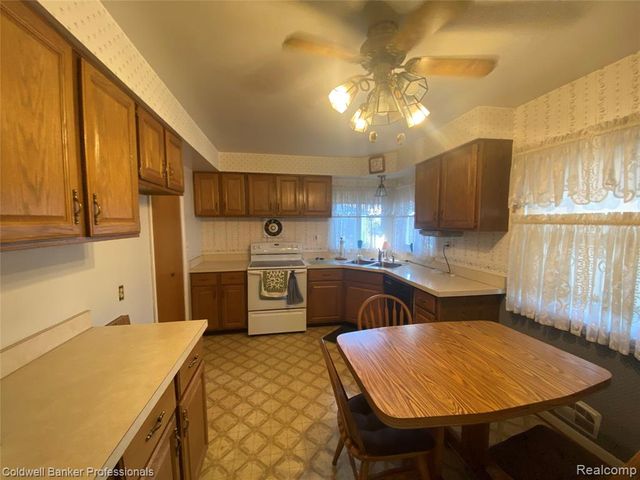 22665 Cloverlawn Street, Taylor, MI 48180
