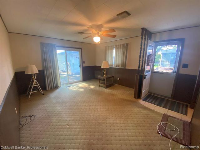 22665 Cloverlawn Street, Taylor, MI 48180