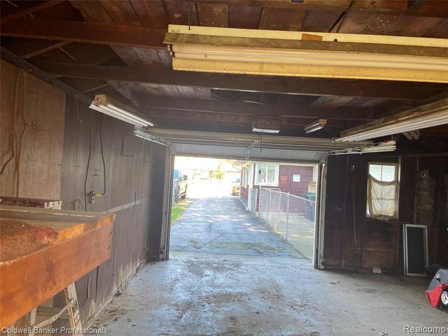 22665 Cloverlawn Street, Taylor, MI 48180