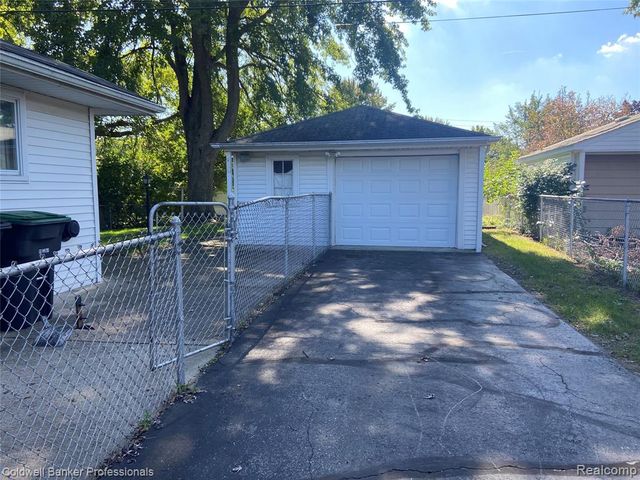 22665 Cloverlawn Street, Taylor, MI 48180