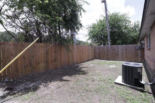 12607 Veterans Memorial Drive A, Houston, TX 77014