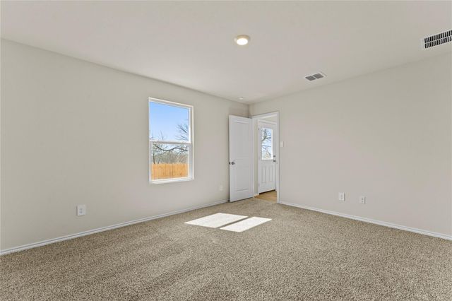 410 WILD GOOSE DR, Luling, TX 78648