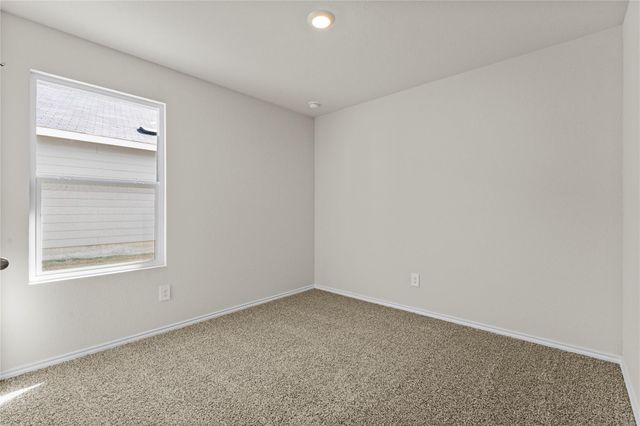 410 WILD GOOSE DR, Luling, TX 78648