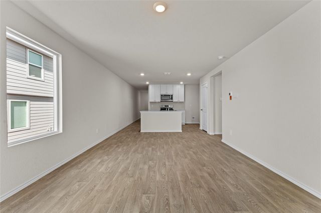 410 WILD GOOSE DR, Luling, TX 78648