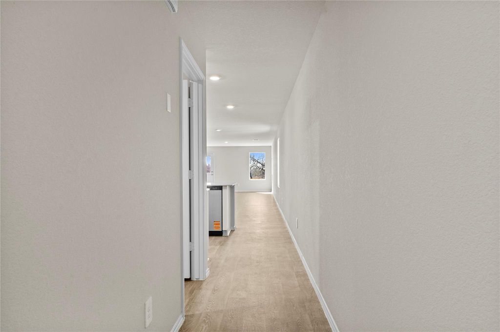 410 WILD GOOSE DR, Luling, TX 78648