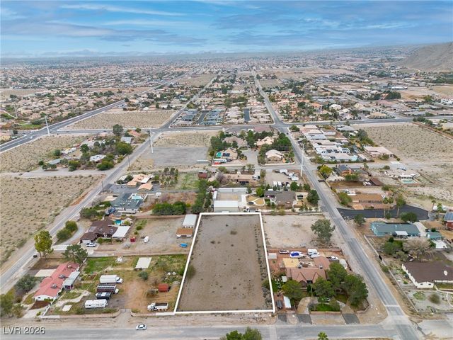 West La Madre Way, Las Vegas, NV 89149