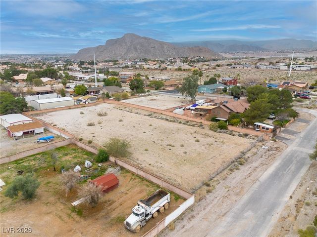 West La Madre Way, Las Vegas, NV 89149