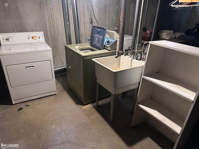 23313 Edsel Ford Court, Saint Clair Shores, MI 48080