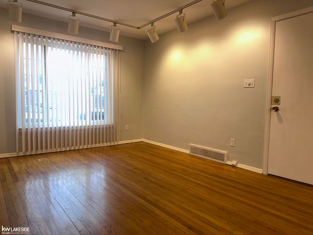 23313 Edsel Ford Court, Saint Clair Shores, MI 48080