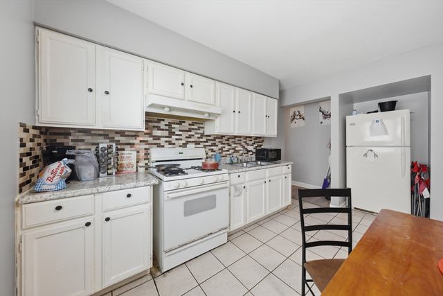 355 LUELLA Avenue, Calumet City, IL 60409