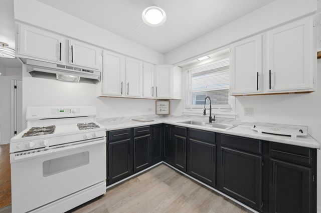 355 LUELLA Avenue, Calumet City, IL 60409