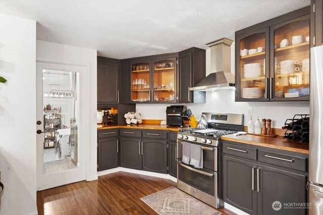 19215 6th Avenue E, Spanaway, WA 98387