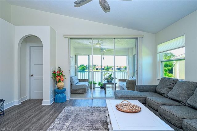 2408 Millcreek LN # 204, Naples, FL 34119