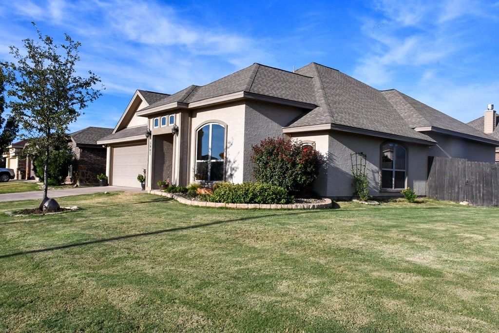 Image 2 of property listing at 5901 Tarin St, San Angelo, TX 76904