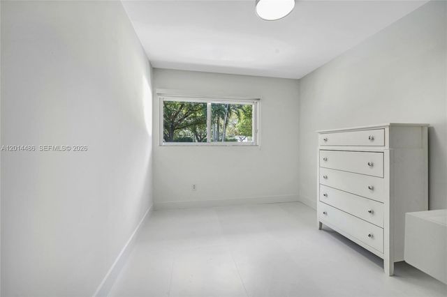 711 Sunset Dr, Coral Gables, FL 33143