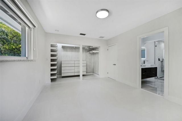 711 Sunset Dr, Coral Gables, FL 33143