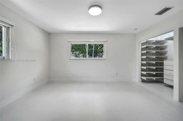 711 Sunset Dr, Coral Gables, FL 33143