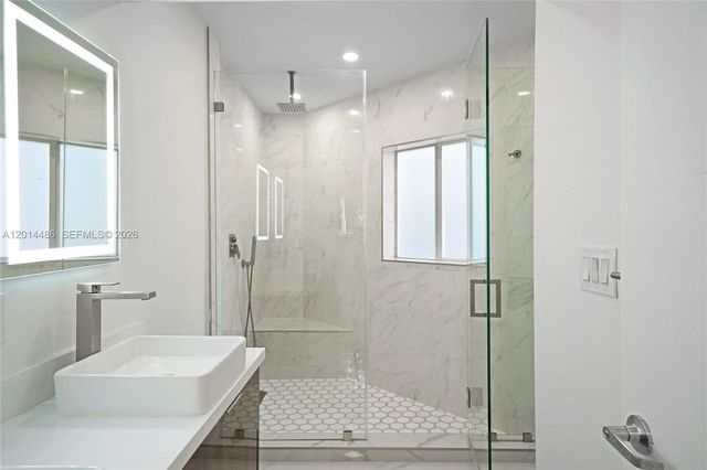 711 Sunset Dr, Coral Gables, FL 33143