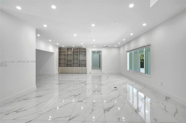 711 Sunset Dr, Coral Gables, FL 33143
