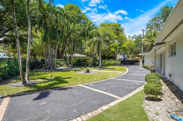 711 Sunset Dr, Coral Gables, FL 33143