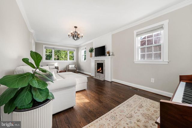 3121 CELADON LN, Falls Church, VA 22044