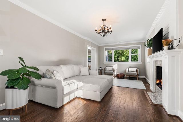 3121 CELADON LN, Falls Church, VA 22044