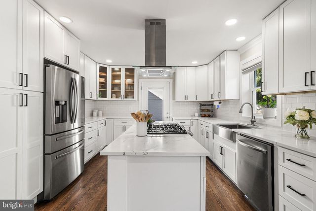 3121 CELADON LN, Falls Church, VA 22044