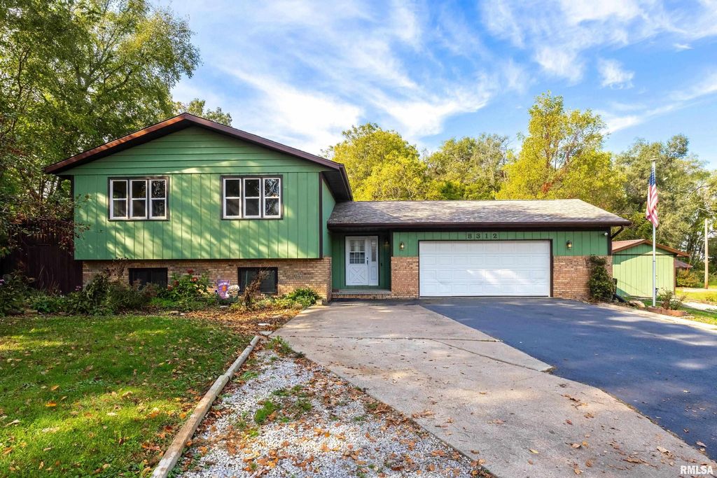 8312 ROUTE 150, Coal Valley, IL 61240