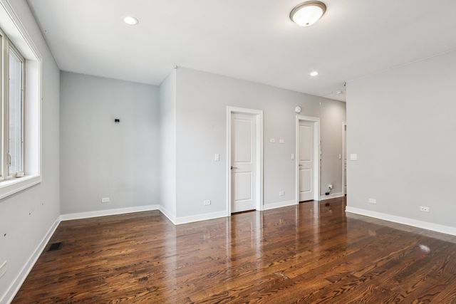 3811 S Albany Avenue, Chicago, IL 60632
