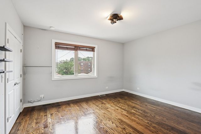 3811 S Albany Avenue, Chicago, IL 60632