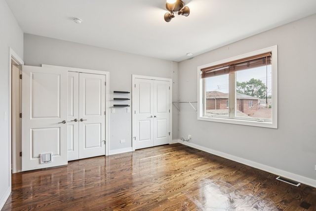 3811 S Albany Avenue, Chicago, IL 60632