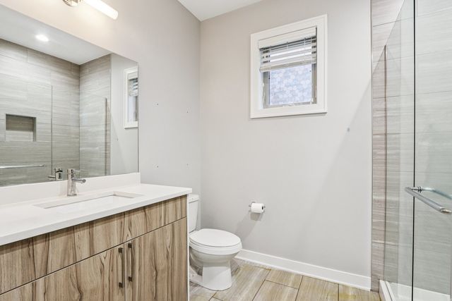3811 S Albany Avenue, Chicago, IL 60632