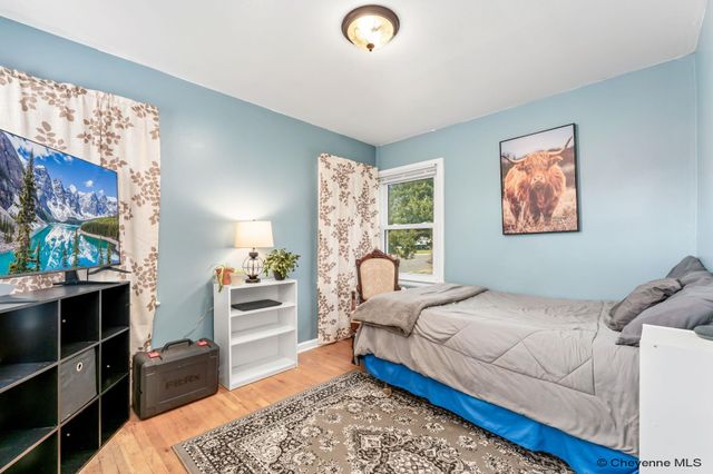 2960 HENDERSON DR, Cheyenne, WY 82001