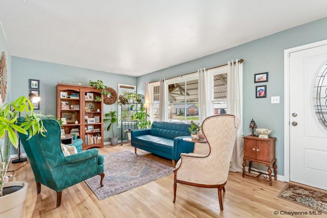 2960 HENDERSON DR, Cheyenne, WY 82001