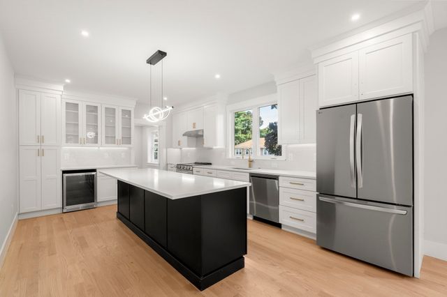 164 Church Street 164, Watertown, MA 02472