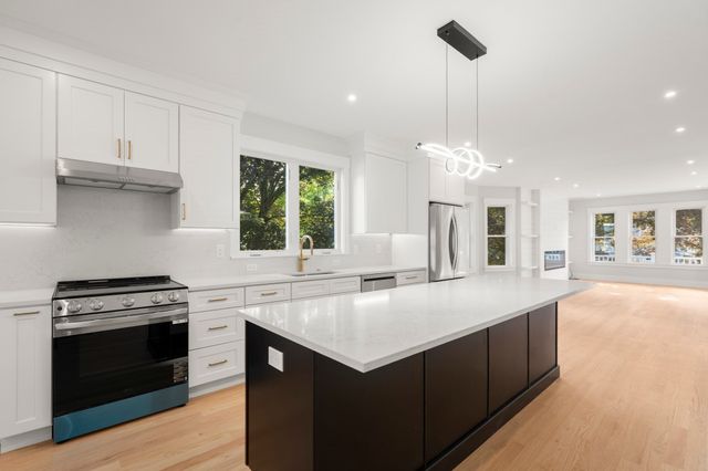 164 Church Street 164, Watertown, MA 02472
