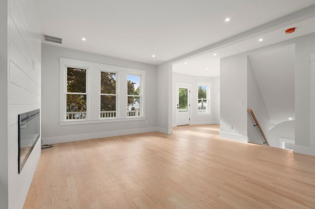 164 Church Street 164, Watertown, MA 02472