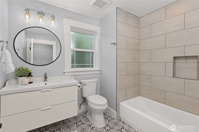 34650 25th Avenue SW, Federal Way, WA 98023